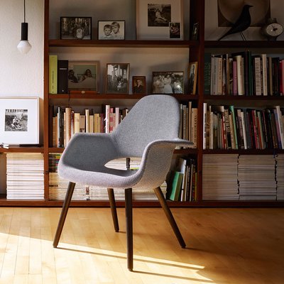 Organic lounge chair van Vitra